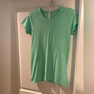 Lululemon Athletica Light Green Short Sleeve Tee